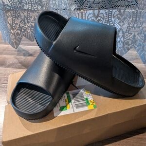 Nike Calm Slides New/Like New Black Slide Sandals
